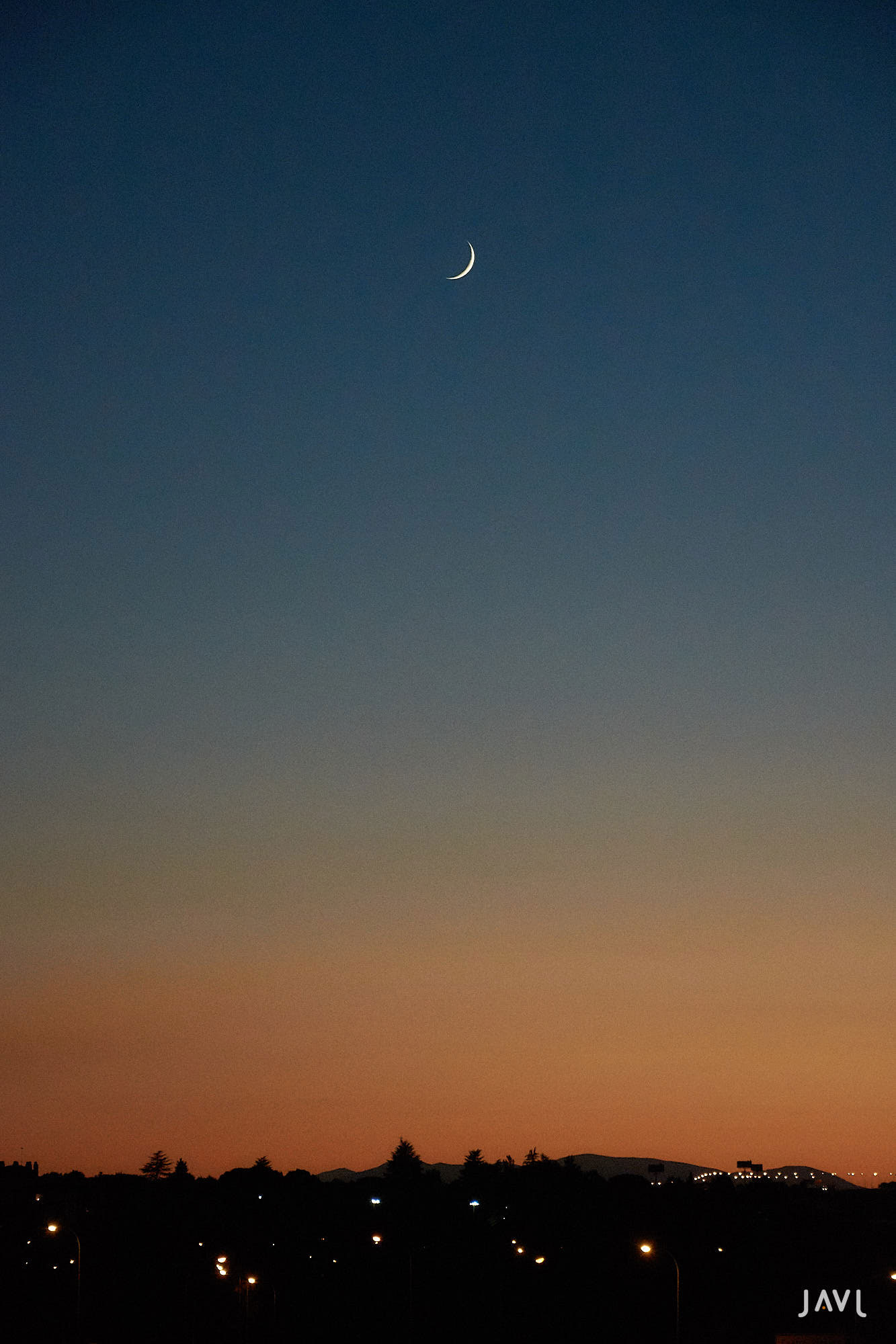 La luna en la hora azul