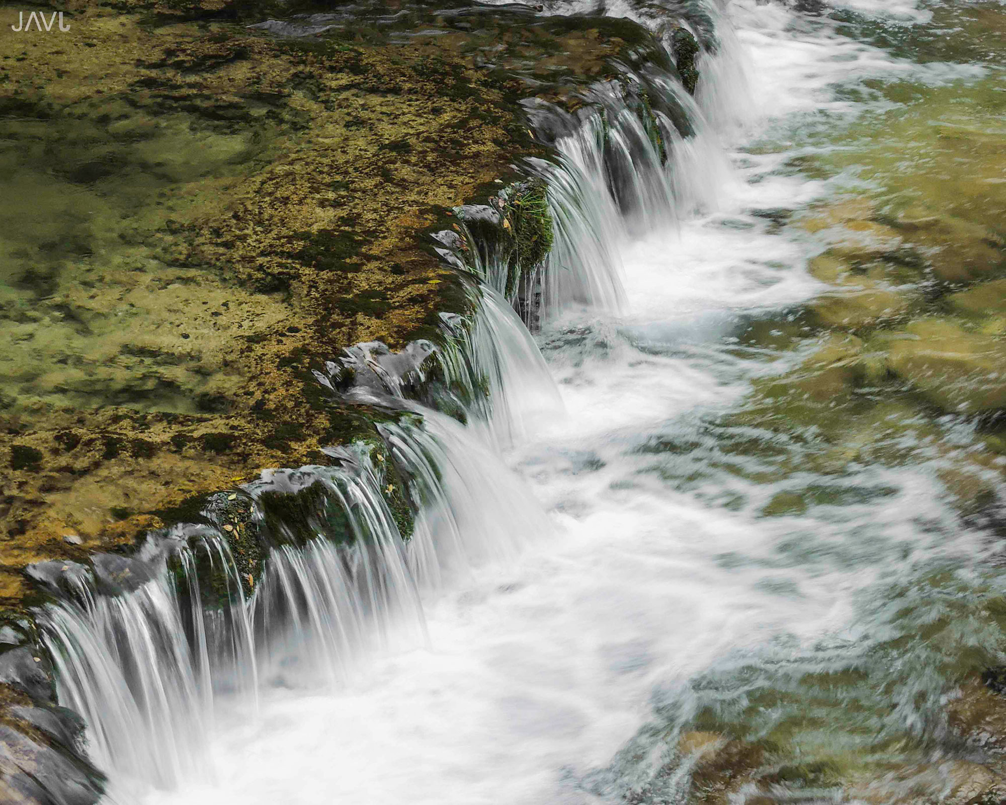 Salto de agua del río Borosa