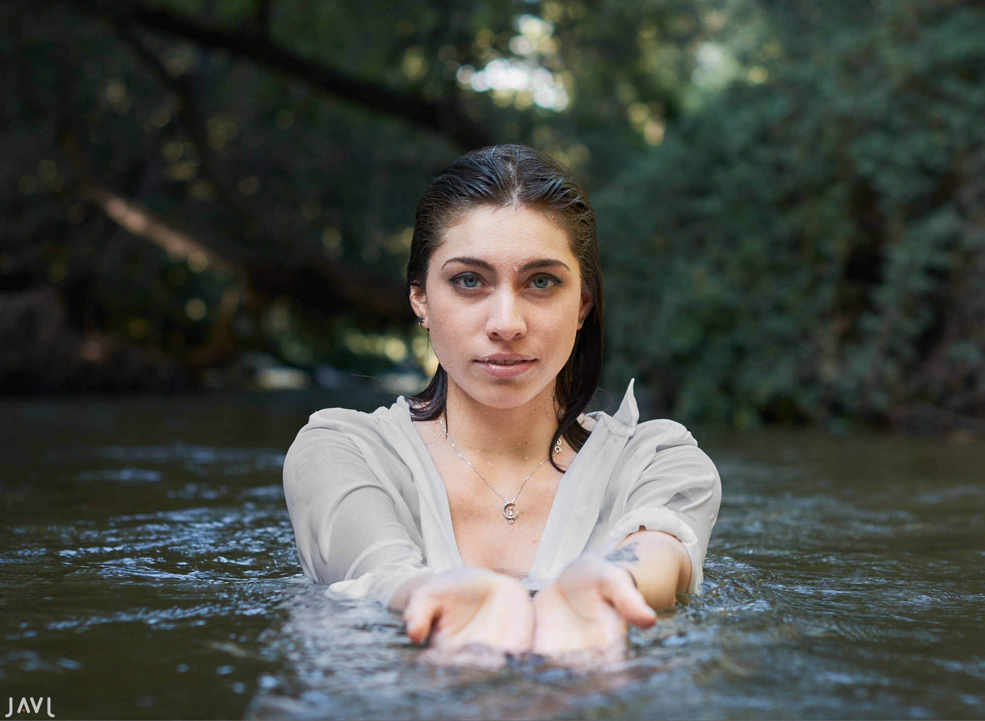 Taylinn en el río